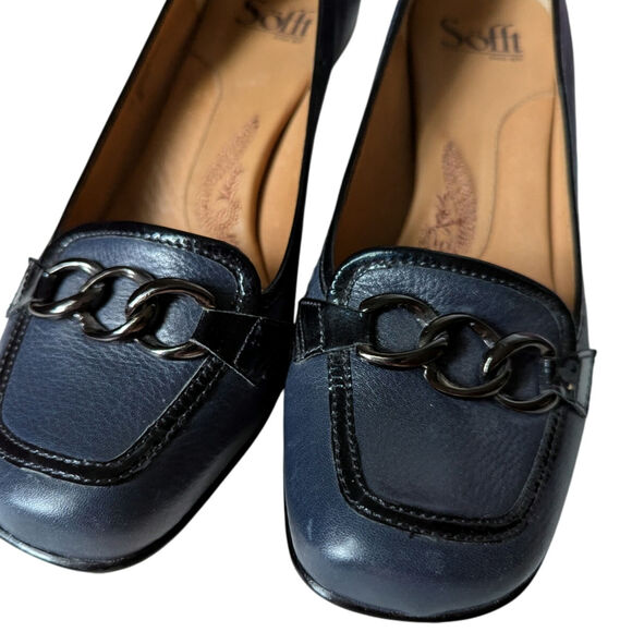 Sofft Rona Leather Comfort Heels in Navy Blue with Black Chain Detail Size 7.5 - Picture 5 of 7